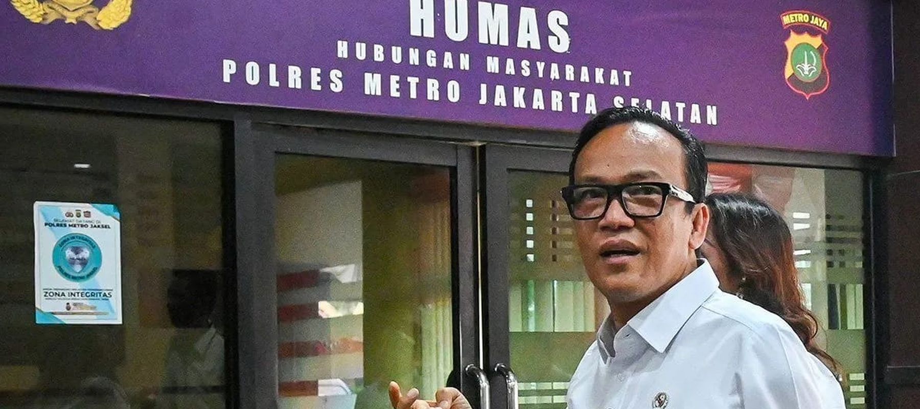 Arsip foto - Wakil Menteri Ketenagakerjaan Immanuel Ebenezer mengunjungi Polres Metro Jakarta Selatan, Jakarta, Senin 14 Juli 2025. ANTARA FOTO/Sulthony Hasanuddin/rwa/aa.