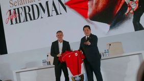 Ketua Umum PSSI Erick Thohir mengajak seluruh elemen sepak bola nasional untuk bersatu dan memberikan dukungan penuh kepada John Herdman yang resmi diperkenalkan sebagai pelatih kepala baru timnas Indonesia.