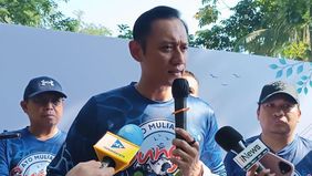 Menurut Menko AHY, terjangan banjir tidak sekadar bersumber dari wilayah hulu atau air kiriman, melainkan juga terjadi akibat persoalan di kawasan hilir. Oleh karena itu, penguatan struktur fisik menjadi prioritas pemerintah saat ini.