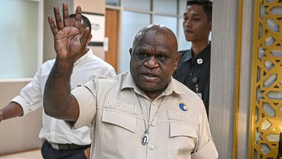 Menteri Hak Asasi Manusia (HAM) Natalius Pigai menegaskan bahwa pelarangan pemutaran maupun kegiatan nonton bareng (nobar) film tidak dapat dilakukan secara sepihak tanpa dasar hukum yang jelas serta putusan pengadilan.