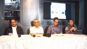 Badan Komunikasi Pemerintah Republik Indonesia (Bakom RI) menyatakan bahwa pemerintah akan menghormati sekaligus mengkaji secara mendalam berbagai rekomendasi yang disampaikan Transparency International (TI) terkait Indeks Persepsi Korupsi (IPK).