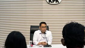 Komisi Pemberantasan Korupsi (KPK) menyampaikan bahwa pihaknya telah menangkap tujuh orang dalam operasi tangkap tangan (OTT) yang dilakukan di dua lokasi berbeda, terkait dugaan kasus korupsi di wilayah Sulawesi Tenggara.