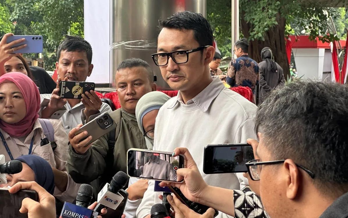 Juru Bicara Komisi Pemberantasan Korupsi Budi Prasetyo (kanan) saat memberikan keterangan di Gedung Merah Putih KPK, Jakarta, Jumat 22 Agustus 2025. (ANTARA/Rio Feisal) <b>(Antara)</b>
