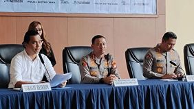 Kepolisian mengungkap peran masing-masing dari tujuh tersangka dalam kasus penyekapan dan penganiayaan terhadap tiga karyawan di usaha percetakan Mau Print yang berada di kawasan Jakarta Pusat.