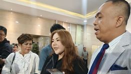Lisa Mariana Minta Penundaan Pemeriksaan Sebagai Tersangka