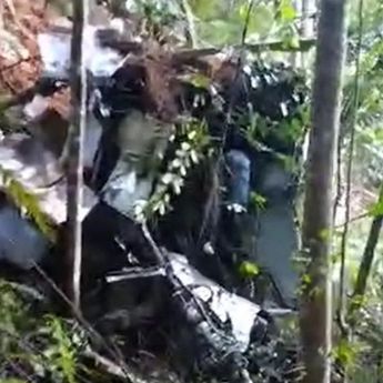 Tim Gabungan Evakuasi Korban Helikopter PK-CFX di Sekadau