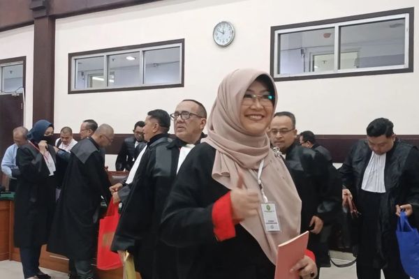 Sidang Perdana Dokter Tifa di Kasus Ijazah Jokowi