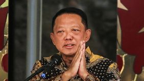 Kejaksaan Agung (Kejagung) menyatakan pengunduran diri Febrie Adriansyah dari jabatan Jaksa Agung Muda Bidang Tindak Pidana Khusus (Jampidsus) dilakukan atas keinginan sendiri. 