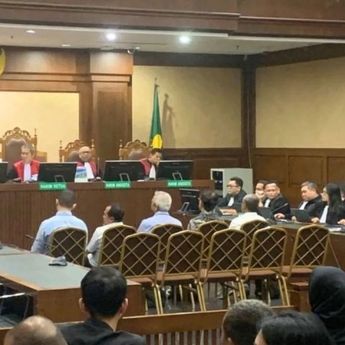 5 Terdakwa Kasus Korupsi Minyak Mentah Dituntut 6 hingga 12 Tahun Penjara