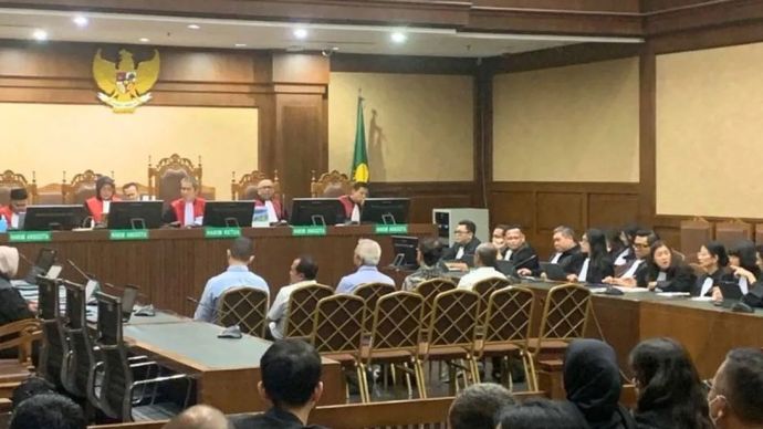 Lima terdakwa kasus dugaan korupsi tata kelola minyak mentah dan produk kilang pada PT Pertamina (Persero) di sidang pembacaan tuntutan di Pengadilan Tipikor pada PN Jakpus, Rabu, 22 April 2026.