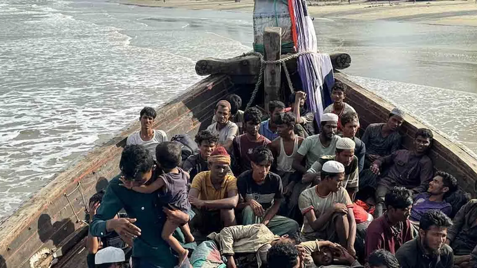 Arsip foto - Imigran Rohingya di Pantai Leuge, Kecamatan Pereulak, Kabupaten Aceh Timur, Rabu (29/1/2025)