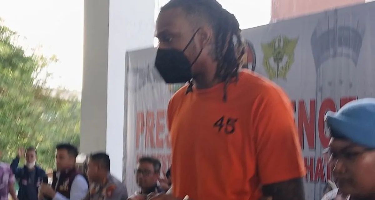 Pemain asing klub basket Tangerang Hawks, Jarred Dwayne Shaw. <b>(Antara)</b>