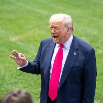 Trump Ancam Hancurkan Iran dalam Satu Malam