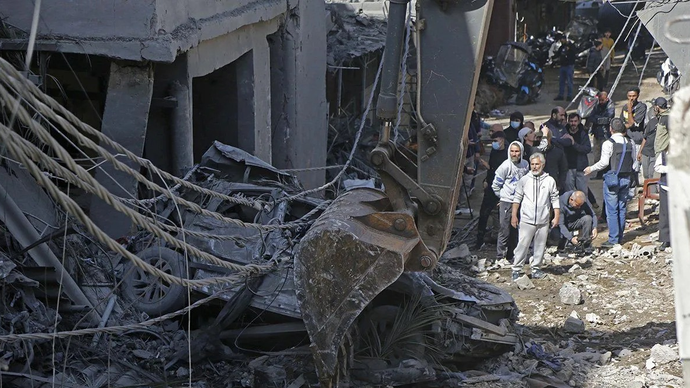 Dampak serangan udara Israel yang menewaskan empat orang dan sekitar 39 lainnya terluka di daerah Jnah di Beirut, Lebanon, Senin (6/4/2026). ANTARA/Xinhua/Bilal Jawich/aa.