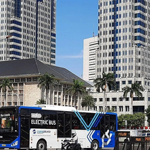 Sejumlah Rute Transjakarta Dihentikan Sementara Akibat Peringatan May Day di Monas