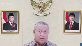 Nilai tukar rupiah pada Kamis pagi tercatat melemah sebesar 108 poin atau 0,63 persen ke level Rp17.289 per dolar AS, dibandingkan penutupan sebelumnya di Rp17.181 per dolar AS.