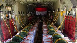 TNI Terjunkan Bantuan Logistik untuk Warga Gaza pada HUT Ke-80 RI