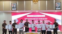Menkop Ferry Juliantono Minta Pemda Siapkan Lahan untuk Pembangunan Gudang Kopdes Merah Putih