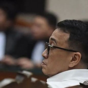 Terdakwa Rajo Emirsyah Divonis 10 Tahun Penjara dalam Kasus Judi Online