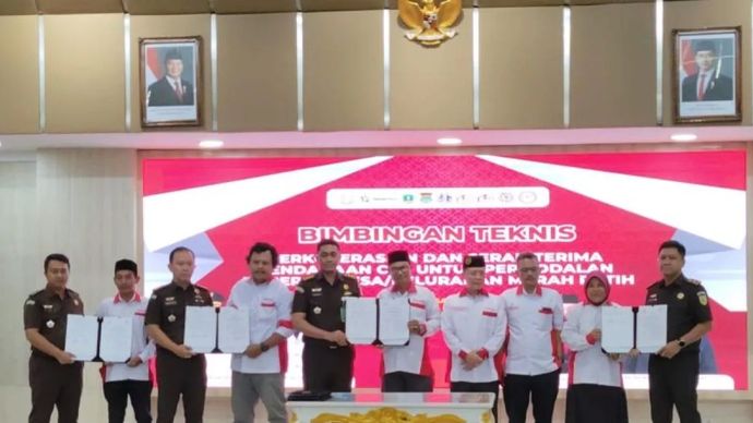 Kementerian Koperasi (Kemenkop) memberikan bimbingan teknis dan CSR serta penandatanganan PKS dalam pengembangan Program Koprasi Desa Merah Putih, di Kabuoaten Tangerang, Banten.