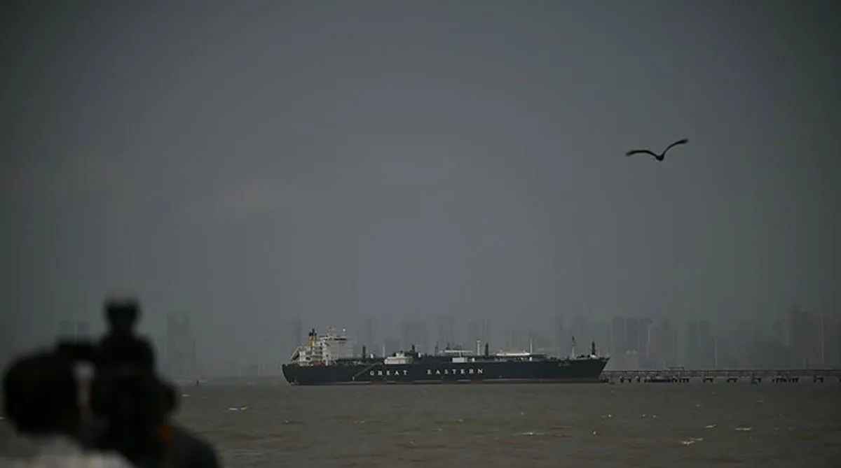 Ilustrasi - Kapal tanker melintas di selat Hormuz, Iran. (ANTARA/Anadolu/aa.) <b>(Antara)</b>