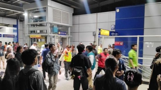 Ada Kecelakaan, Stasiun Bekasi Timur Tidak Melayani Penumpang dan KRL Hanya Sampai Stasiun Bekasi
