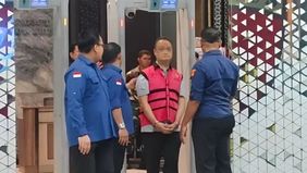 Kejaksaan Agung menetapkan pengusaha minyak Mohammad Riza Chalid bersama enam orang lainnya sebagai tersangka dalam perkara dugaan korupsi pengadaan minyak mentah dan produk kilang di Pertamina Energy Trading Ltd. (Petral) periode 2008&ndash;2015.