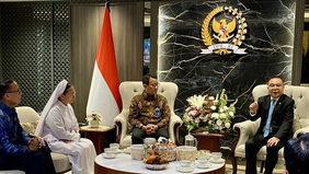 Direktur Utama PT Bank Negara Indonesia (Persero) Tbk, Putrama Wahju Setyawan, memastikan bahwa dana nasabah Credit Union (CU) Paroki Aek Nabara yang diduga digelapkan oleh oknum pegawai bank akan dikembalikan pada Rabu, 22 April 2026.