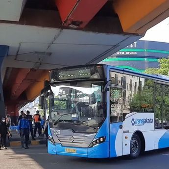 Seluruh Rute Transjakarta Kembali Beroperasi Normal