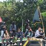 Massa Mahasiswa Tiba di Gedung DPR/MPR