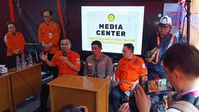 Basarnas memastikan operasi pencarian dan evakuasi korban runtuhan bangunan Pondok Pesantren (Ponpes) Al-Khoziny di Sidoarjo, Jawa Timur tetap dilanjutkan sampai seluruh area dinyatakan bersih dan tidak ada korban tersisa.