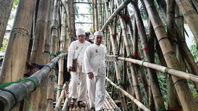 Menteri Kependudukan dan Pembangunan Keluarga/Kepala BKKBN Wihaji melakukan kunjungan ke komunitas adat Suku Baduy di Banten dalam rangka memberikan edukasi mengenai Program Keluarga Berencana (KB). Kegiatan ini menjadi bagian dari upaya pemerintah d