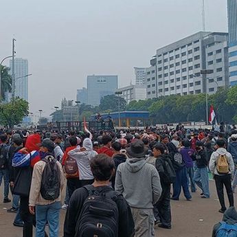 DPR Tetap Gelar Rapat di Tengah Memanasnya Aksi Unjuk Rasa di Kompleks Parlemen