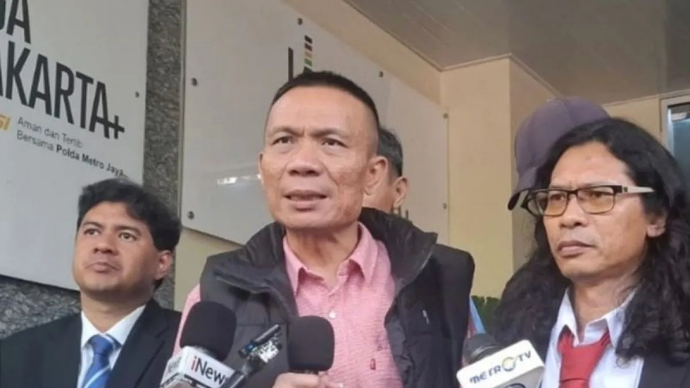 Tersangka kasus tuduhan laporan ijazah palsu Presiden ke-7 RI, Joko Widodo (Jokowi), Rismon Hasiholan Sianipar saat ditemui di Polda Metro Jaya, Rabu (1/4/2026). ANTARA/Ilham Kausar.