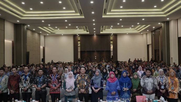 Arsip kegiatan evaluasi dan bimbingan teknik oleh Badan Gizi Nasional di Kabupaten Pamekasan, Jawa Timur.