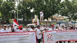 Pedagang Gelar Aksi Tolak Raperda Kawasan Tanpa Rokok di DPRD DKI Jakarta