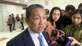 Wakil Menteri Luar Negeri (Wamenlu) Anis Matta menyatakan Kementerian Luar Negeri akan mengevaluasi skema perlindungan bagi diplomat dan staf KBRI di luar negeri, setelah insiden penembakan yang menewaskan Zetro Leodard Purba, staf KBRI Lima, Peru.