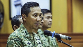 Kepala Pusat Penerangan (Kapuspen) Mabes TNI, Aulia Dwi Nasrullah, memaparkan kronologi gugurnya dua prajurit TNI saat menjalankan tugas perdamaian di Lebanon Selatan.