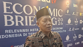 Menteri Koperasi Ferry Juliantono menyampaikan bahwa program Koperasi Desa/Kelurahan (Kopdes) Merah Putih akan dilengkapi fasilitas layanan kesehatan berupa gerai obat dan klinik di tingkat desa.