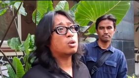 Komedian sekaligus kreator konten Praz Teguh memenuhi panggilan penyidik Polda Metro Jaya sebagai saksi dalam kasus dugaan penipuan perjalanan umrah yang melibatkan Hanania Group. 