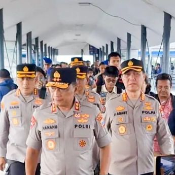 Polda Jatim Kerahkan Helikopter dan Kapal Polairud Cari Korban KMP Tunu di Selat Bali