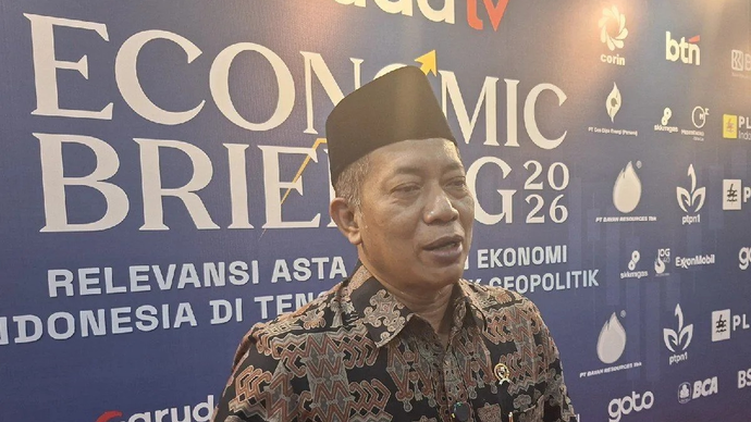 Menteri Koperasi (Menkop) Ferry Juliantono menyampaikan keterangan kepada wartawan di Jakarta, Kamis (23/4/2026). (ANTARA/Aji Cakti)