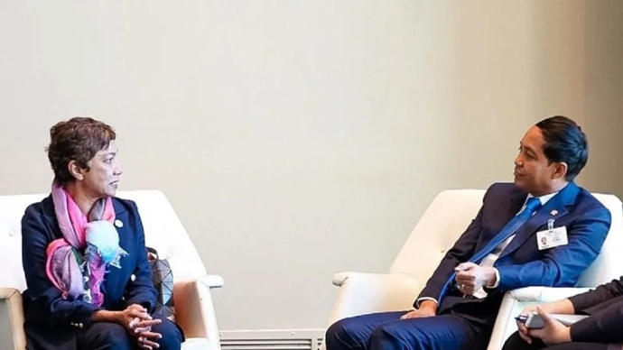 Menteri Kehutanan Raja Juli Antoni (kanan) melakukan pertemuan bilateral dengan Executive Director International Tropical Timber Organization (ITTO) atau Organsasi Industri Kayu Tropis Internasional Sheam Satkuru (kiri) di Markas Perserikatan Bangsa-Bangsa, New York, Amerika Serikat, Selasa 12 Mei 2026. ANTARA/HO-Kementerian Kehutanan/aa.