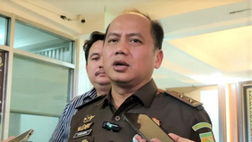 Kejaksaan Agung menyatakan menghargai langkah Komisi III DPR RI yang meminta majelis hakim mempertimbangkan putusan bebas atau hukuman ringan terhadap Amsal Christy Sitepu, seorang videografer yang tengah menjalani proses hukum atas dugaan penggelemb