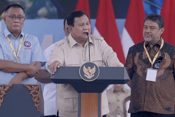 Tangkapan layar - Presiden Prabowo Subianto memberikan arahan saat Peringatan Hari Buruh Internasional di Monas, Jakarta, Jumat (1/5/2026) (ANTARA/Prisca Triferna)
