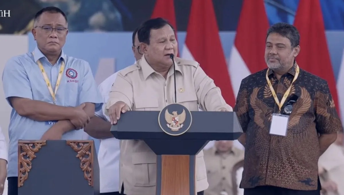 Tangkapan layar - Presiden Prabowo Subianto memberikan arahan saat Peringatan Hari Buruh Internasional di Monas, Jakarta, Jumat (1/5/2026) (ANTARA/Prisca Triferna) <b>(Antara)</b>