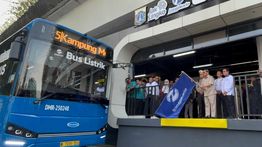 Pramono Resmikan Halte Transjakarta Jaga Jakarta