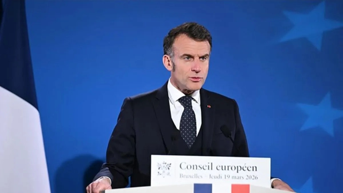Presiden Prancis Emmanuel Macron mengadakan konferensi pers setelah KTT Uni Eropa (UE) di Brussels, Belgia pada 19 Maret 2026. ANTARA/Dursun Aydemir/Anadolu/pri.