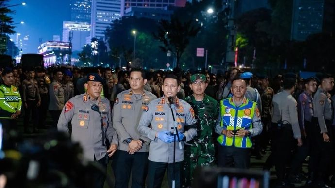 Kabid Humas Polda Metro Jaya, Kombes Pol Budi Hermanto saat pengamanan aksi penyampaian aspirasi oleh elemen mahasiswa yang berlangsung aman dan kondusif di Jakarta, Selasa, 18 Agustus 2026.