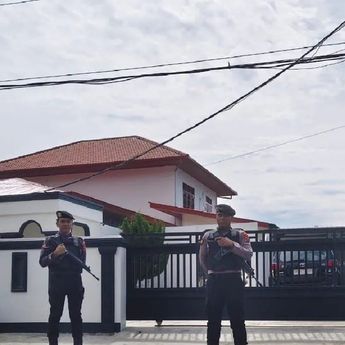 KPK Geledah Rumah Dirut PT DNG di Padangsidimpuan Terkait Dugaan Korupsi Proyek Jalan